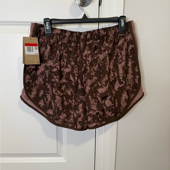 Women’s Nike Dry Fit‎ Running Shorts Size Large - Picture 2 of 3